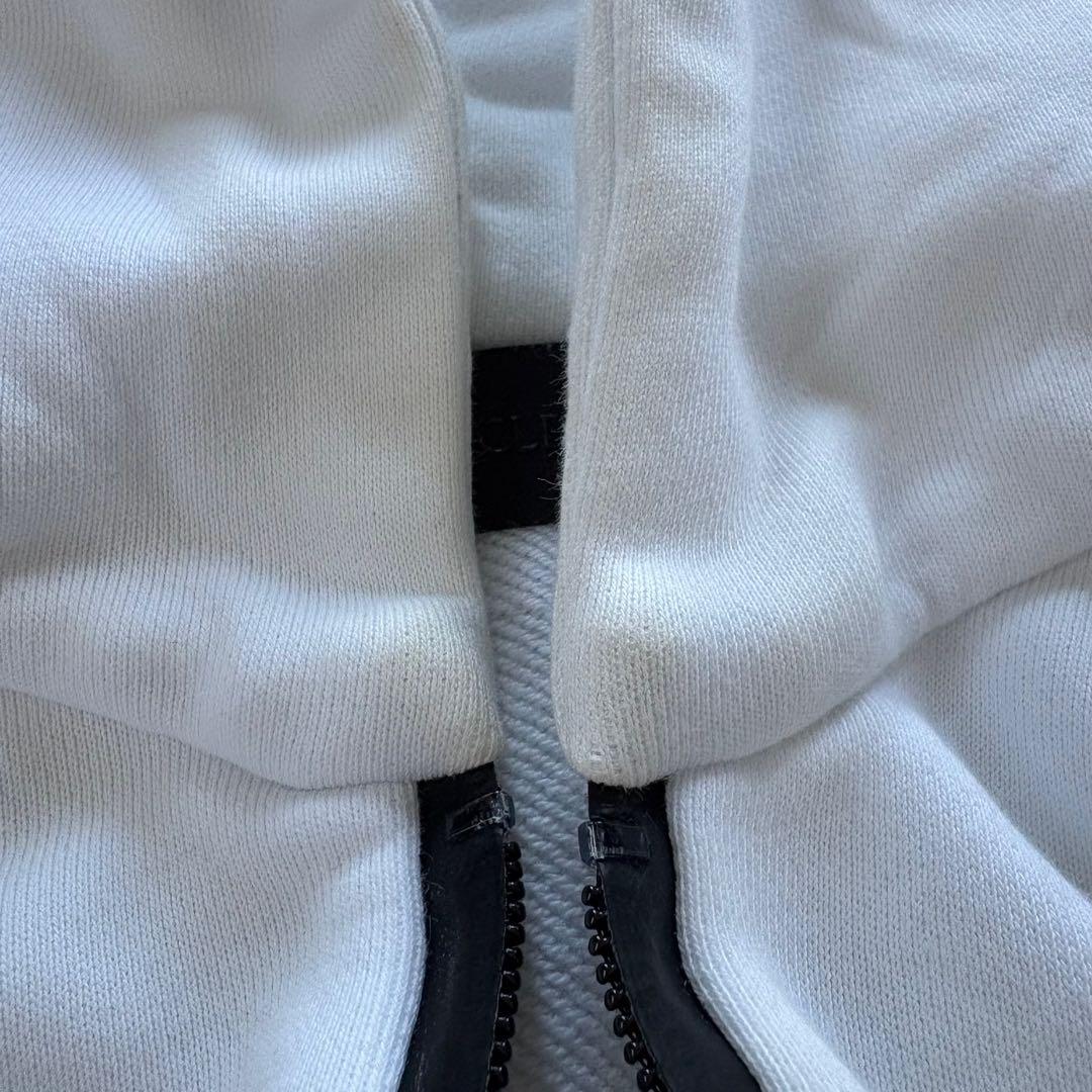 人気！　モンクレール ハーフジップパーカー　　フーデイー　マグリア　M 白