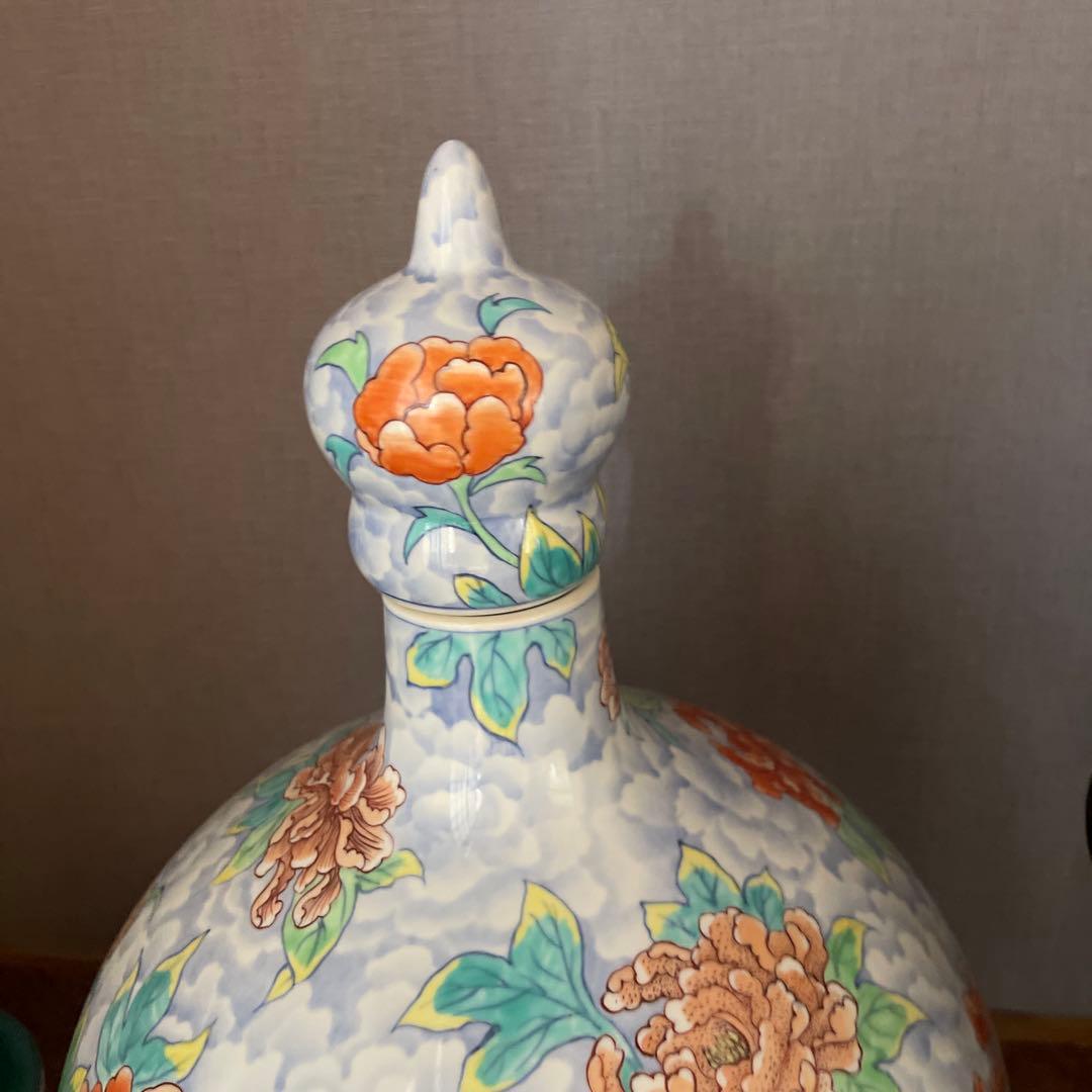 江口天童、花柄陶器花瓶