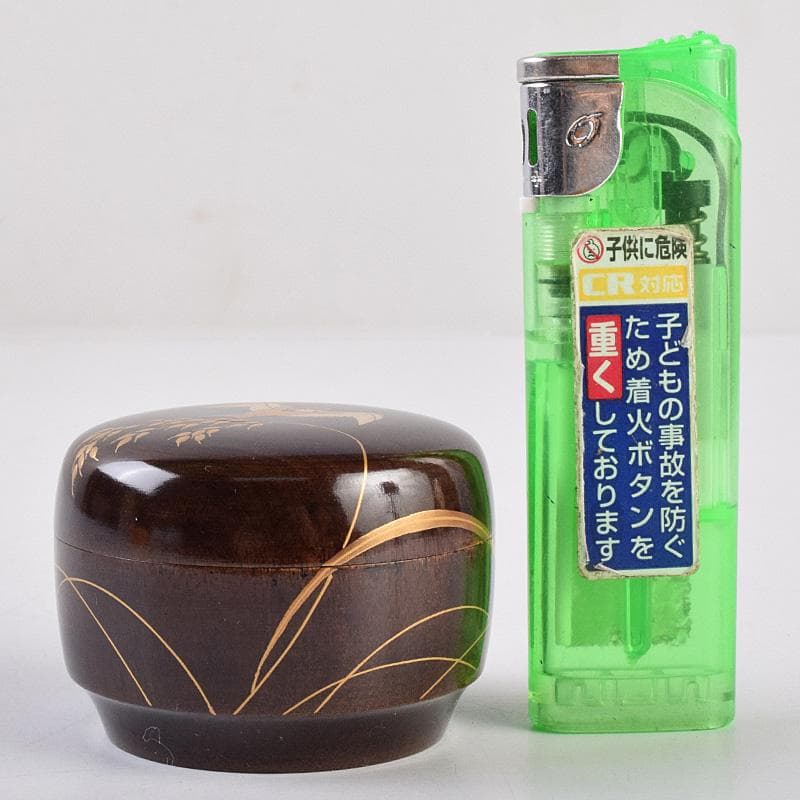 茶道具 山中塗 中村宗悦作 桜材 神代塗 稲穂雀蒔絵 丸香合 共箱 VR8978