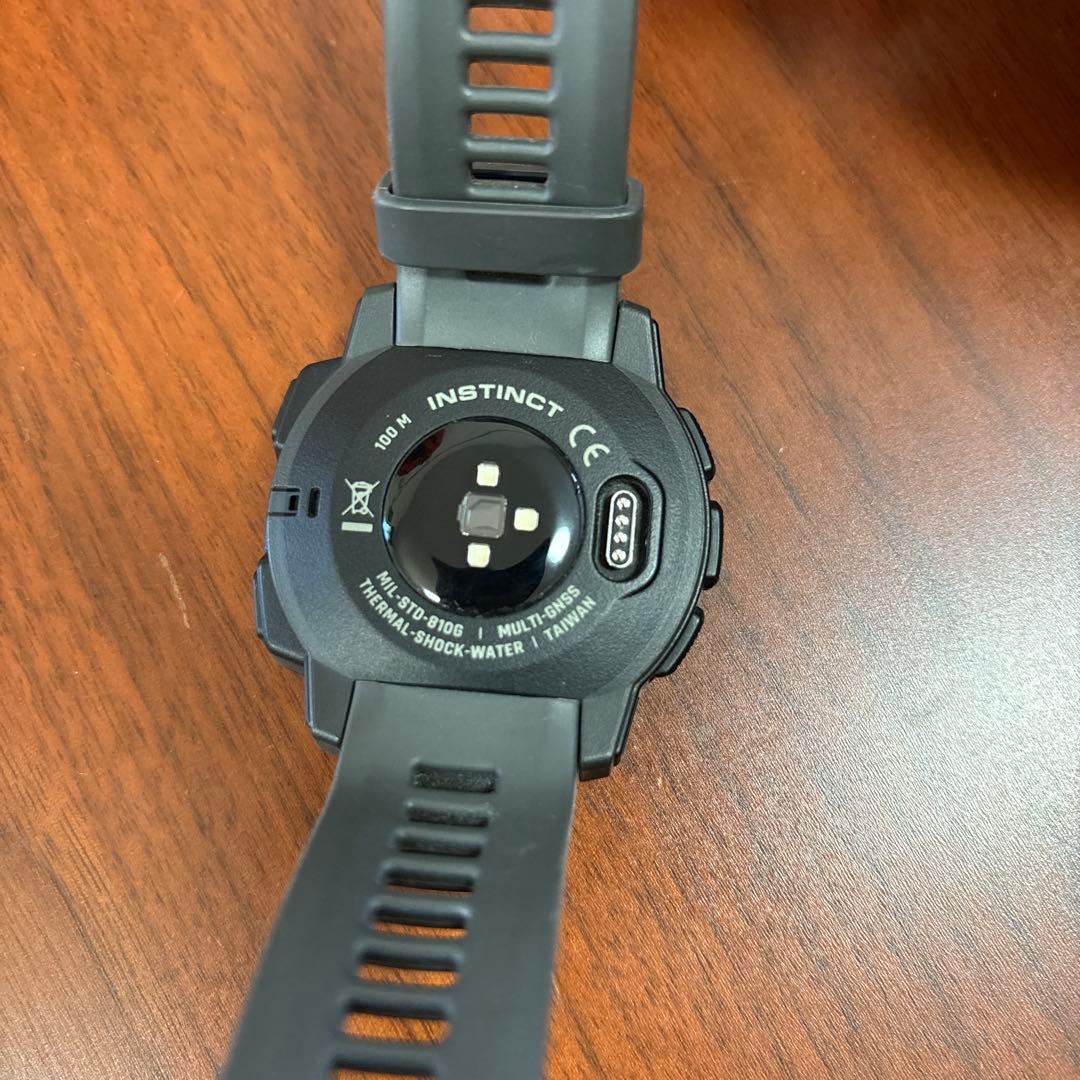 GARMIN INSTINCT スポーツウォッチ