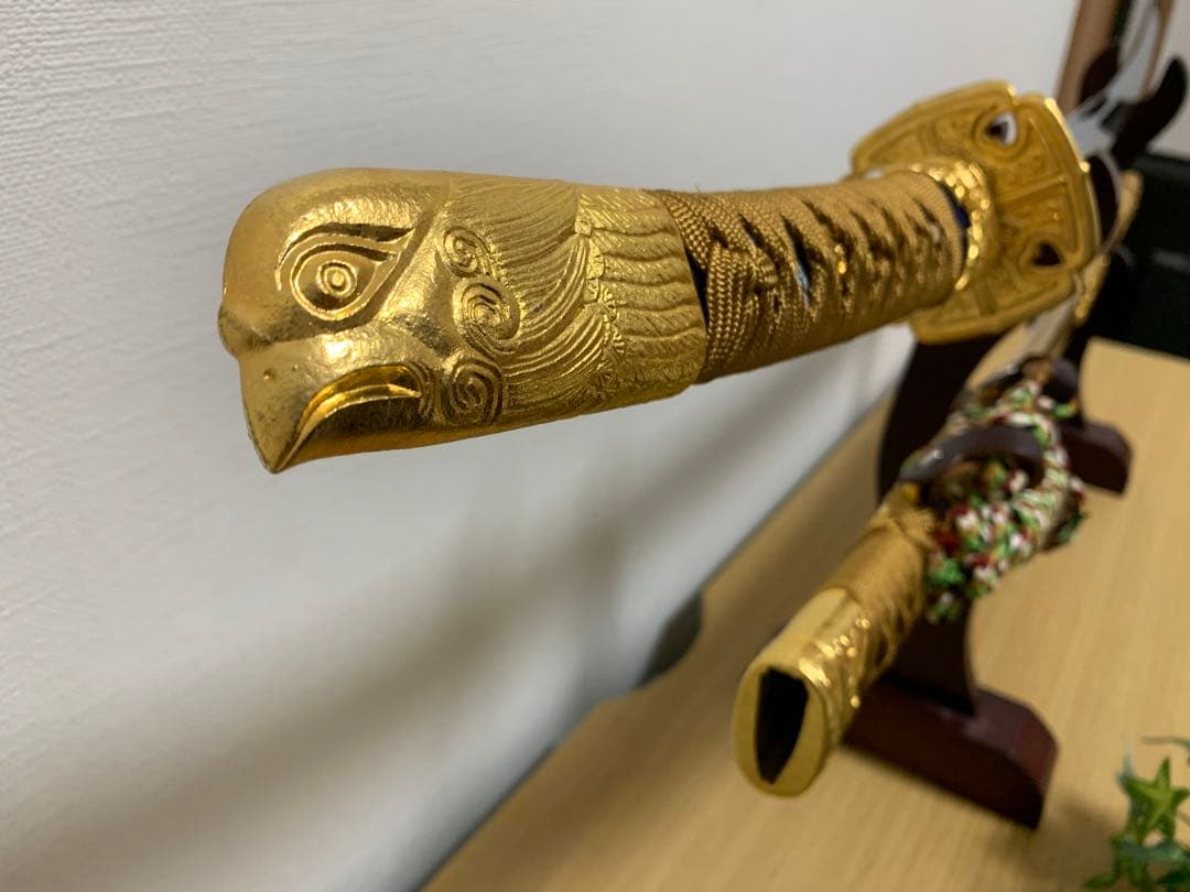 【特選模造刀/金彩拵】日本刀 太刀 超超薄刃 美しい刃文 儀礼 儀式 威光 樋入