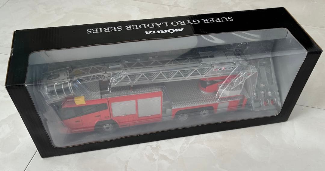 モリタ先端屈折式はしご付消防車スーパージャイロラダー（1/32サイズ）