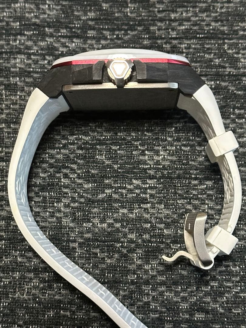 ゴリラウォッチ　ファストバックRS ホワイ