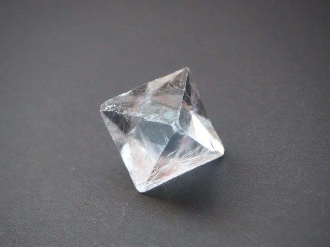 フローライト　八面体　イリノイ産　蛍石　天然石　原石　鉱物標本　鉱石 【C1】 イリノイ 八面体 フローライト CD-657 天然石 原石 鉱物標本 鉱石 蛍石