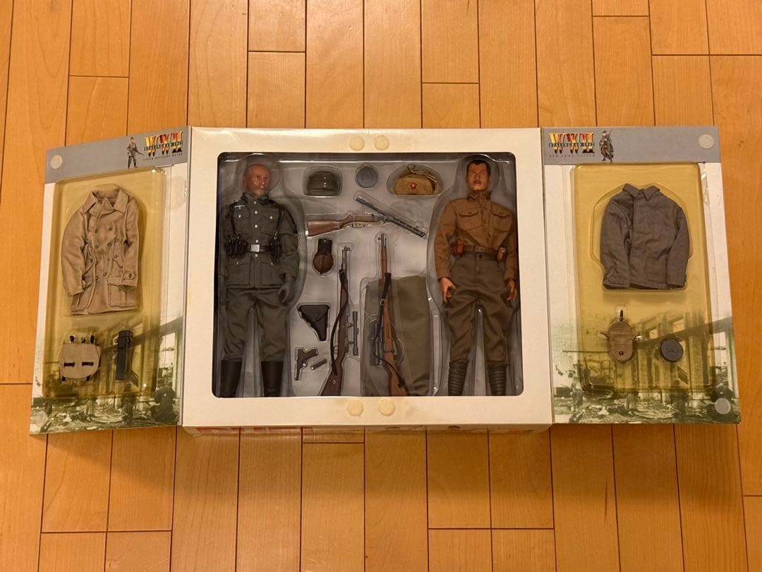 ドラゴンモデルズ　1/6WWソビエト軍ドイツ軍フィギュア2体セット