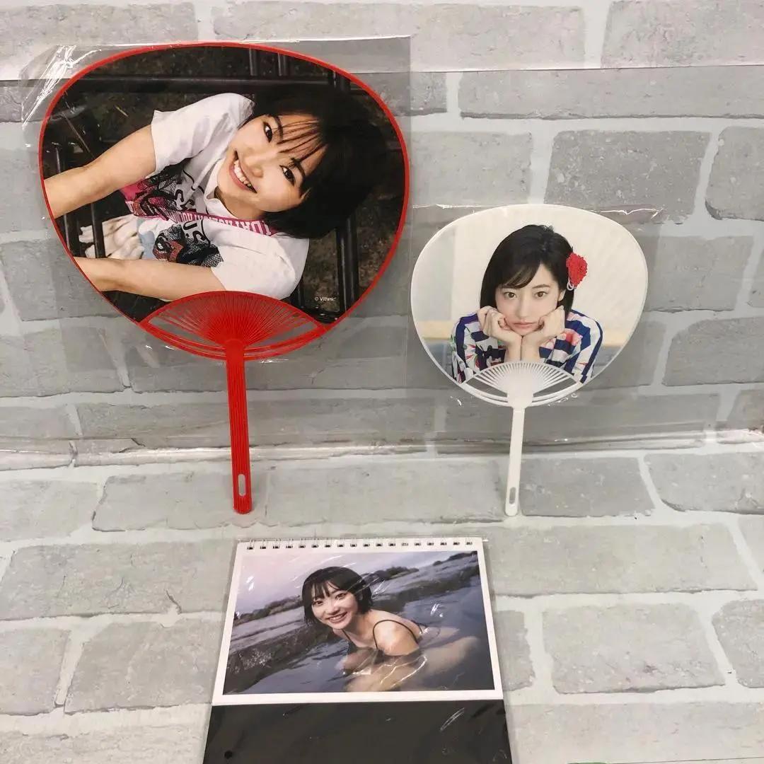 D5065 武田玲奈 グッズまとめ売りカレンダー うちわ クリアファイル 生写真