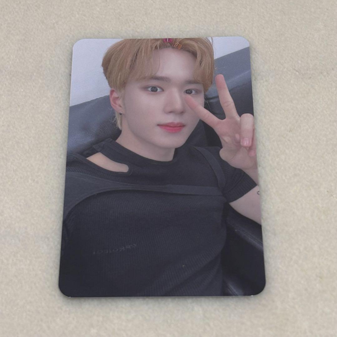 WEi ボイプラ ジュンソ ヨントン サイン入り トレカ