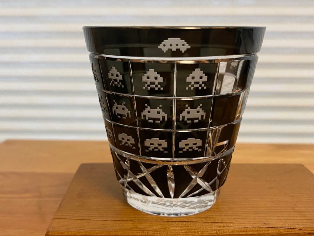 限定制作450点 「スペースインベーダー 45周年 切子 」 江戸切子