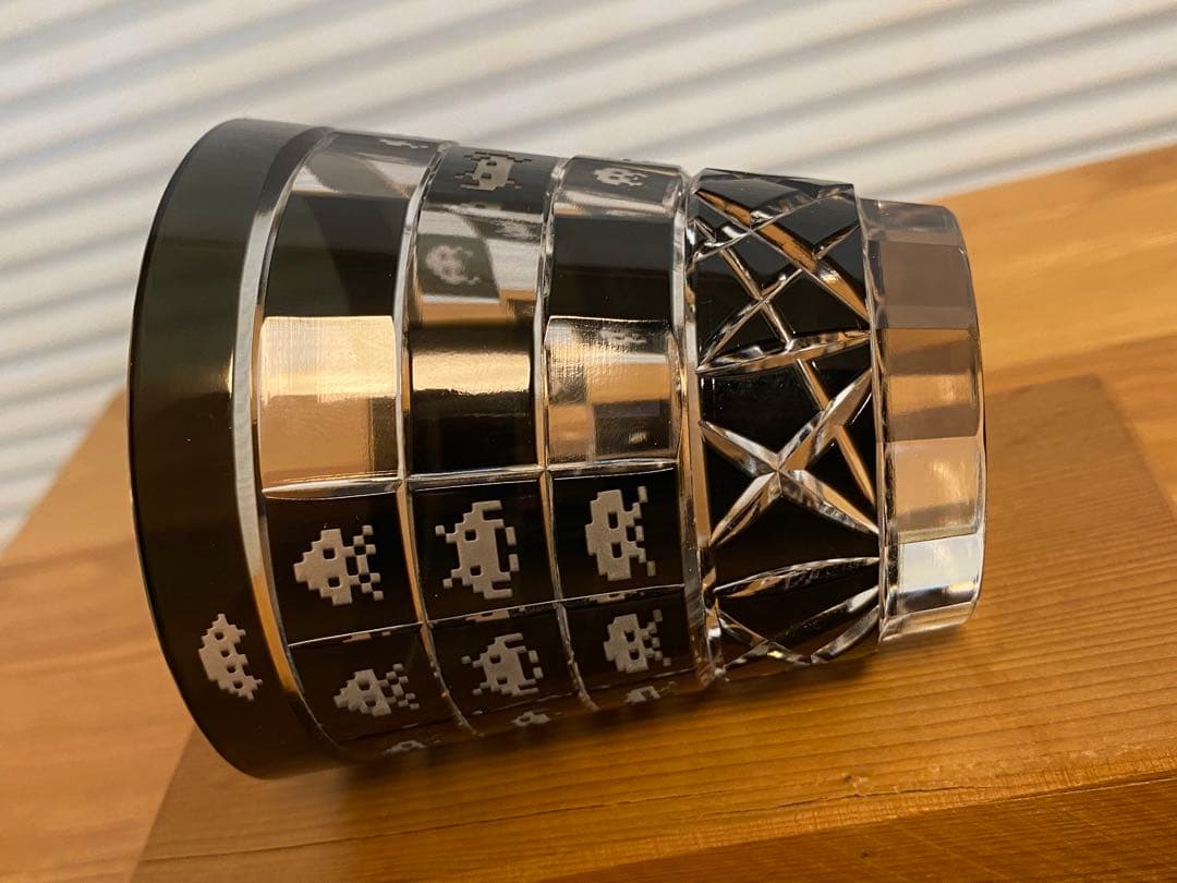 限定制作450点 「スペースインベーダー 45周年 切子 」 江戸切子