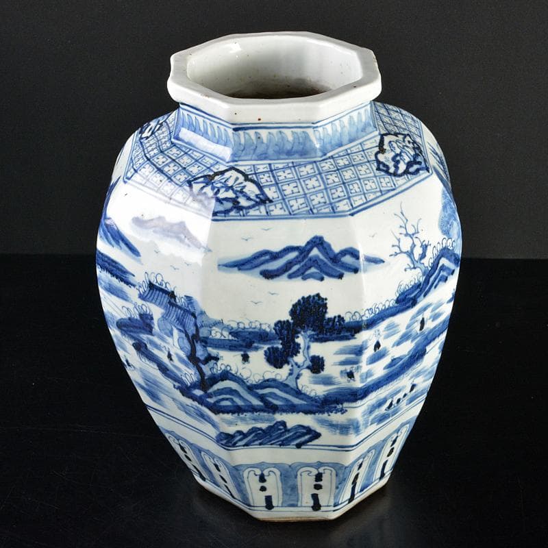 中国　大清乾隆年製款　青花　山水人物文　八角面取瓶　M　R7289B