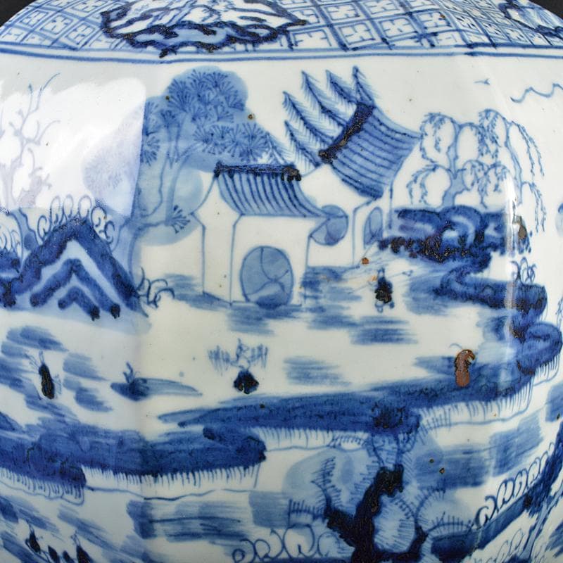 中国　大清乾隆年製款　青花　山水人物文　八角面取瓶　M　R7289B