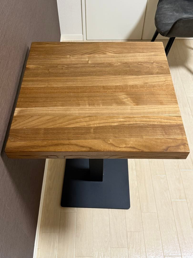 ノーチェ カフェテーブル角60×60 中古