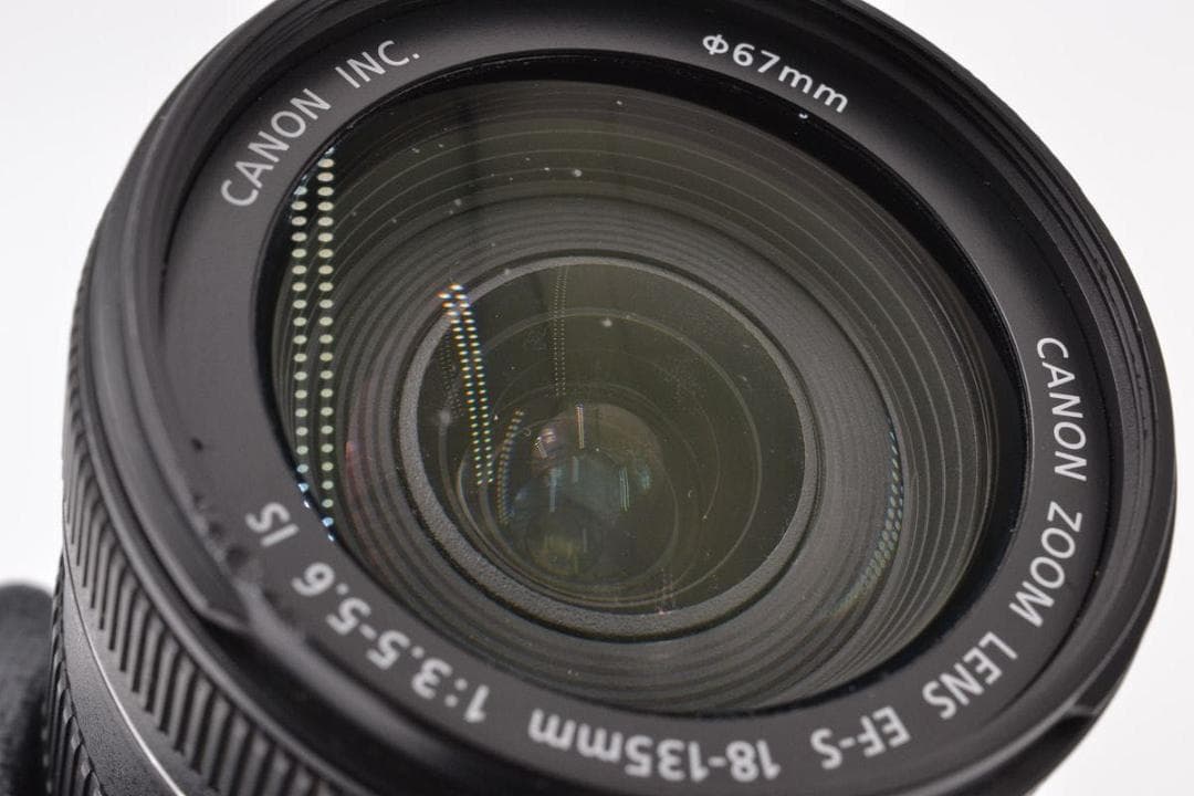 キャノン　Canon EF-S 18-135mm F3.5-5.6 IS