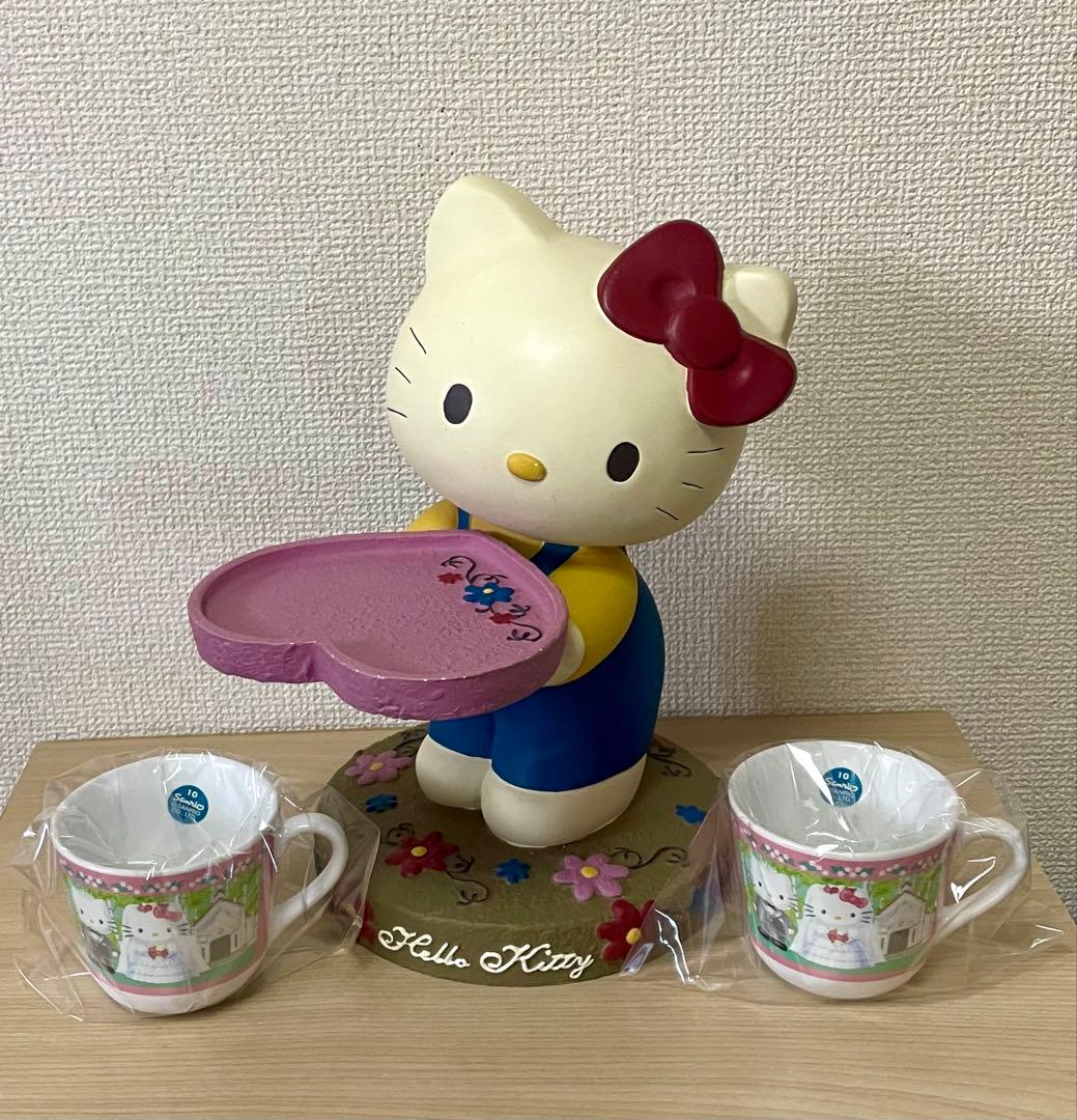 【激レア】 ハートトレイ付きスタンド・キティ＆ダニエルウエディングペアマグカップ