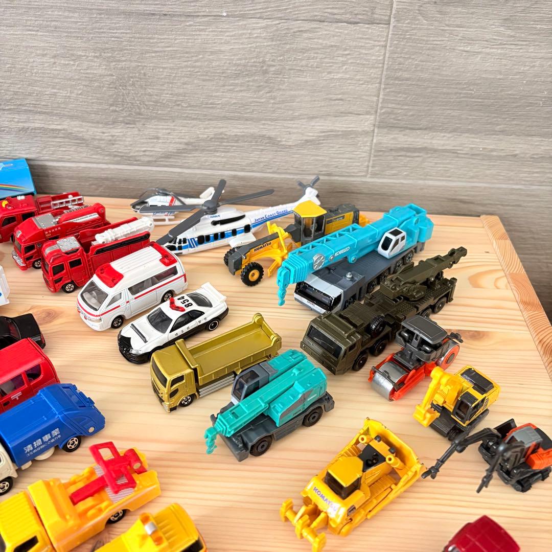 トミカ　まとめ売り　62台