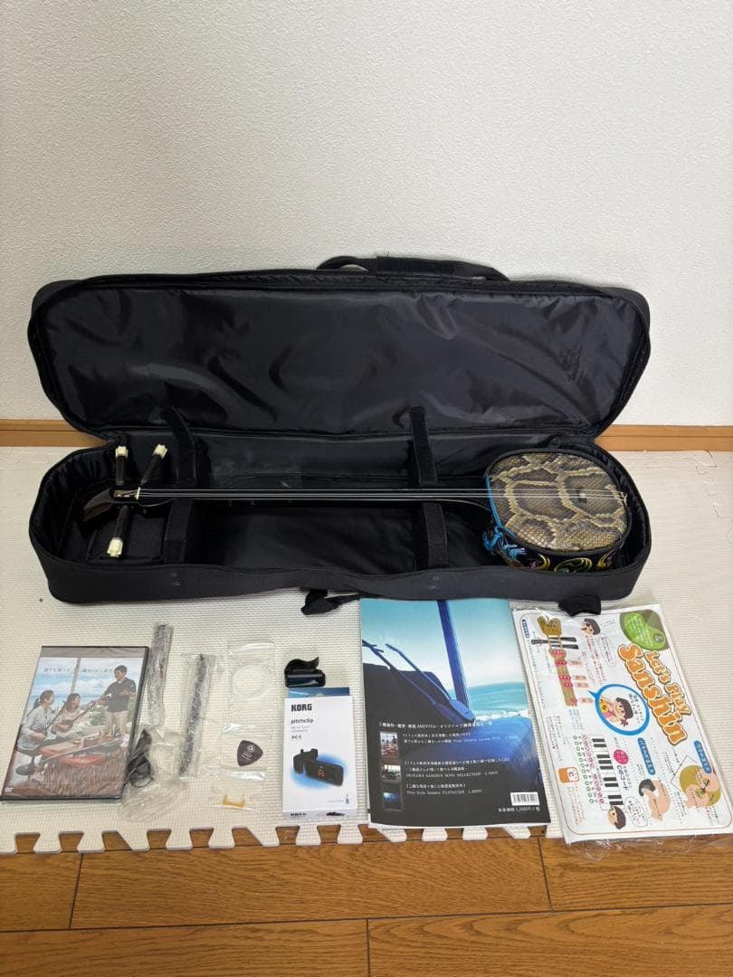 沖縄三線 初心者フルセット（チューナー付き） Amazon | ちゅら咲 沖縄三線 トライアル初心者向けセット 【チューナー