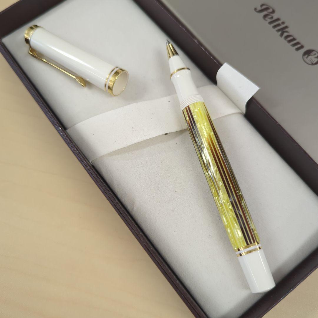 ペリカン「スーベレーン R400 ホワイトトータス」ローラーボールペン