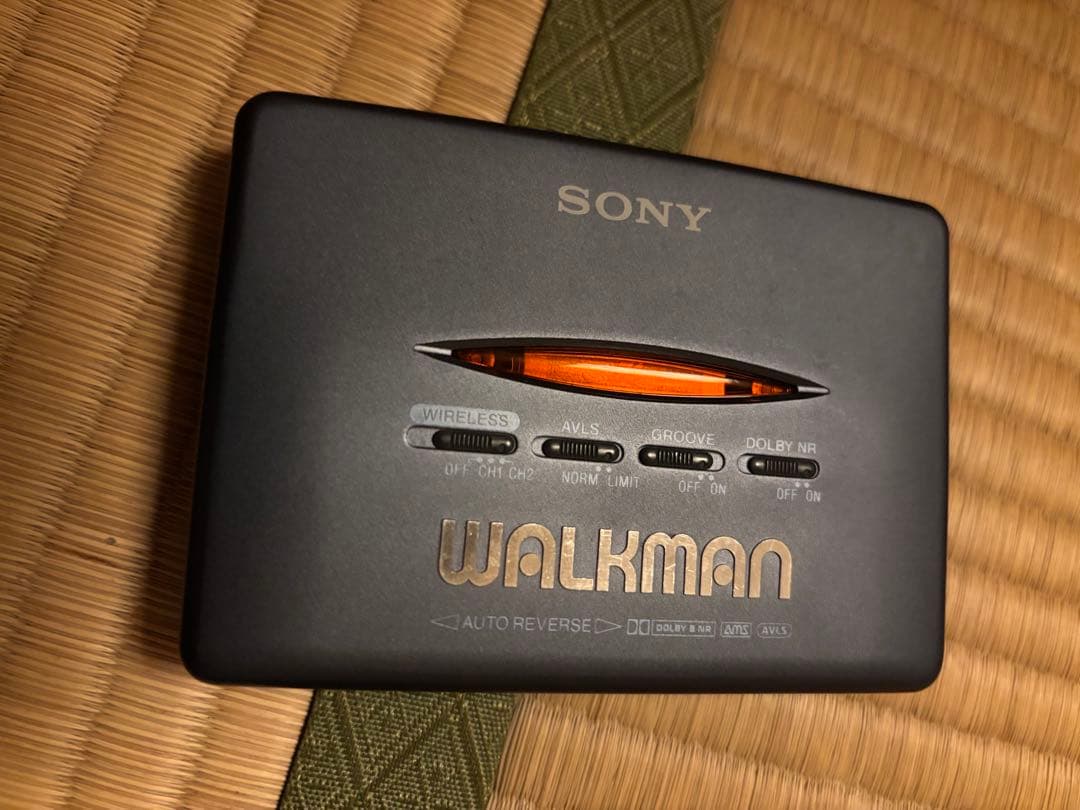 ジャンク品・20周年記念モデル】SONY ウォークマン WM-WE01