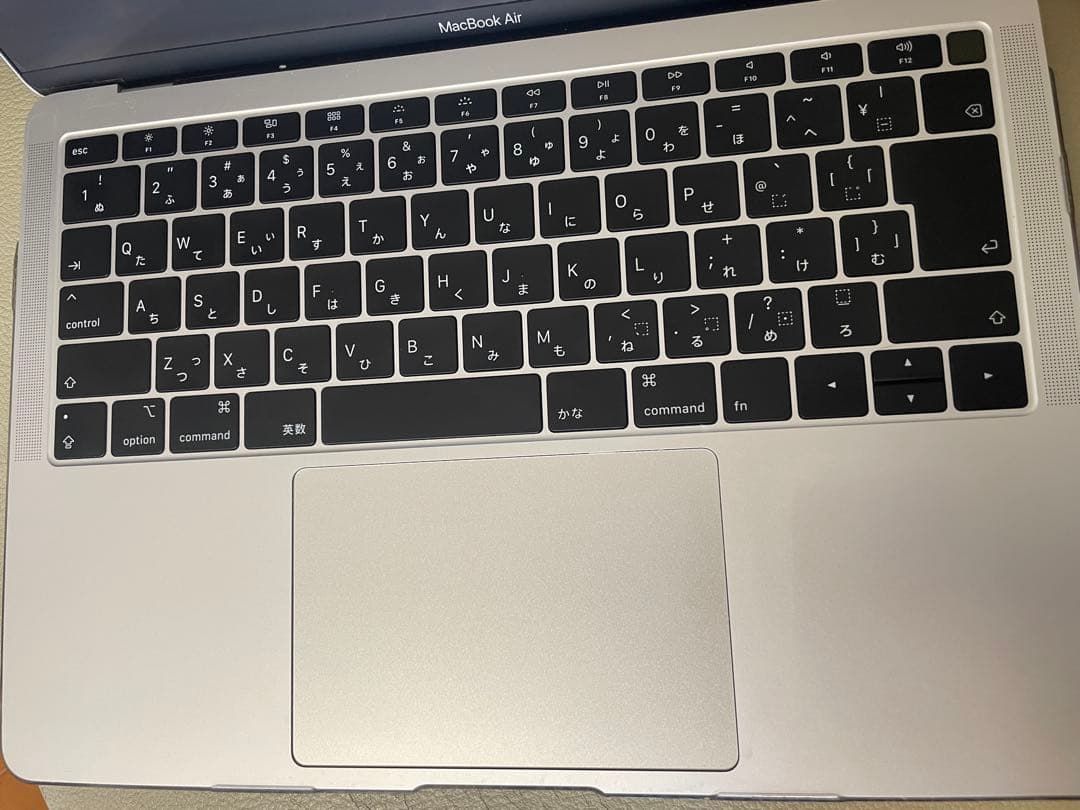 MacBook Air 13インチ シルバー 本体 箱、充電器付き