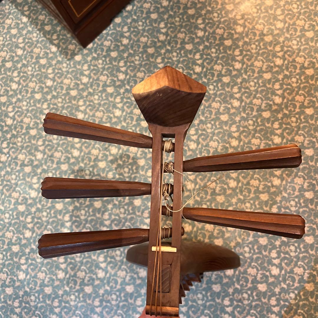 木製 琵琶 月の模様