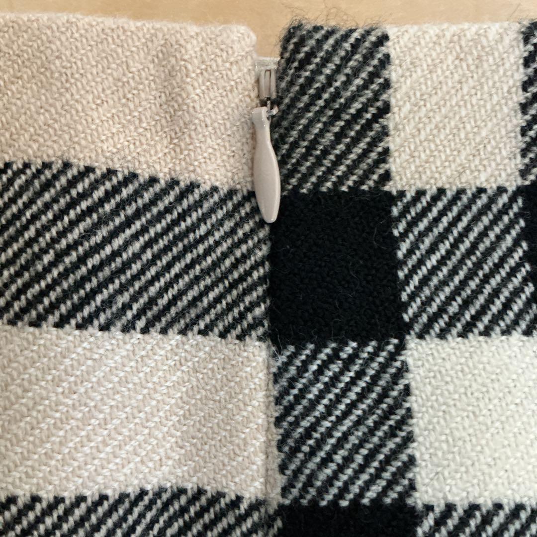 バーバリーロンドン　ウールスカート13号　ベージュ、ブラック2点おまとめ