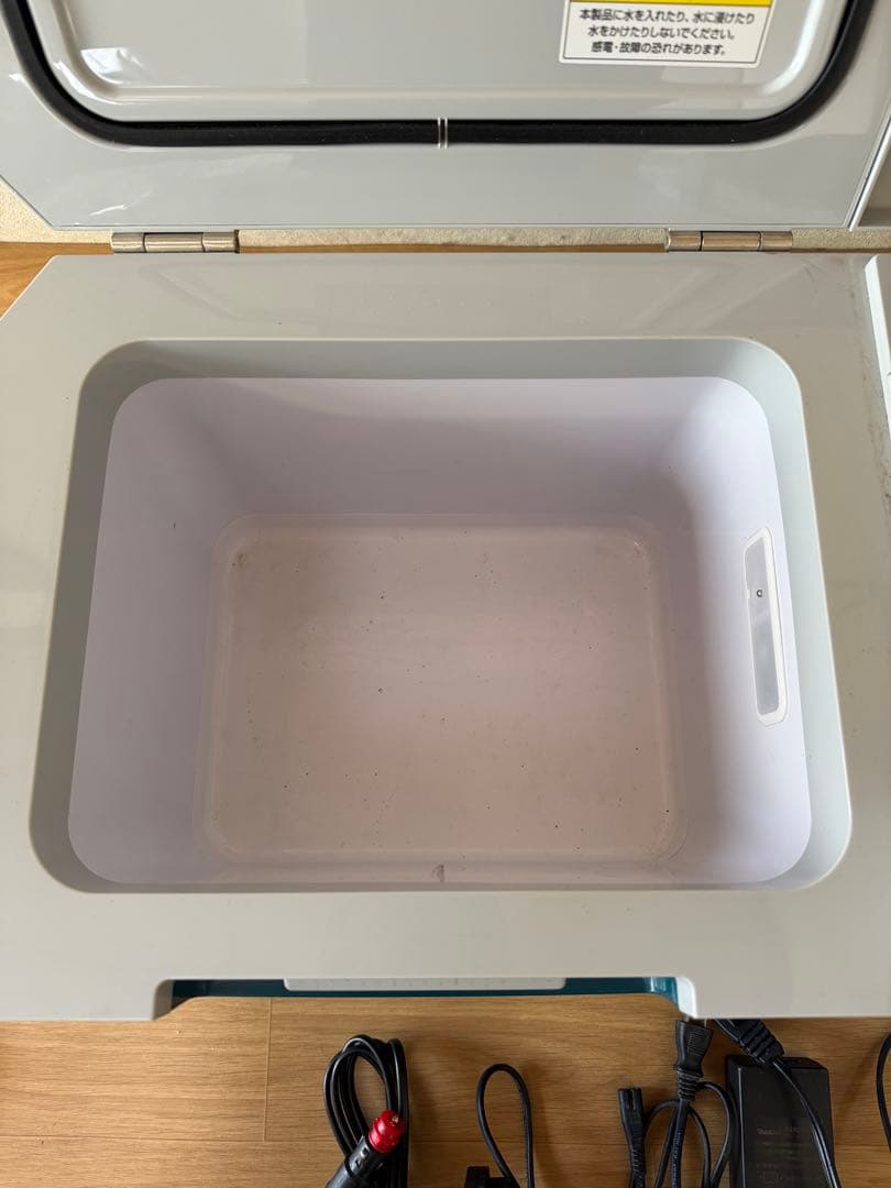 マキタ 充電式保冷温庫 CW001G