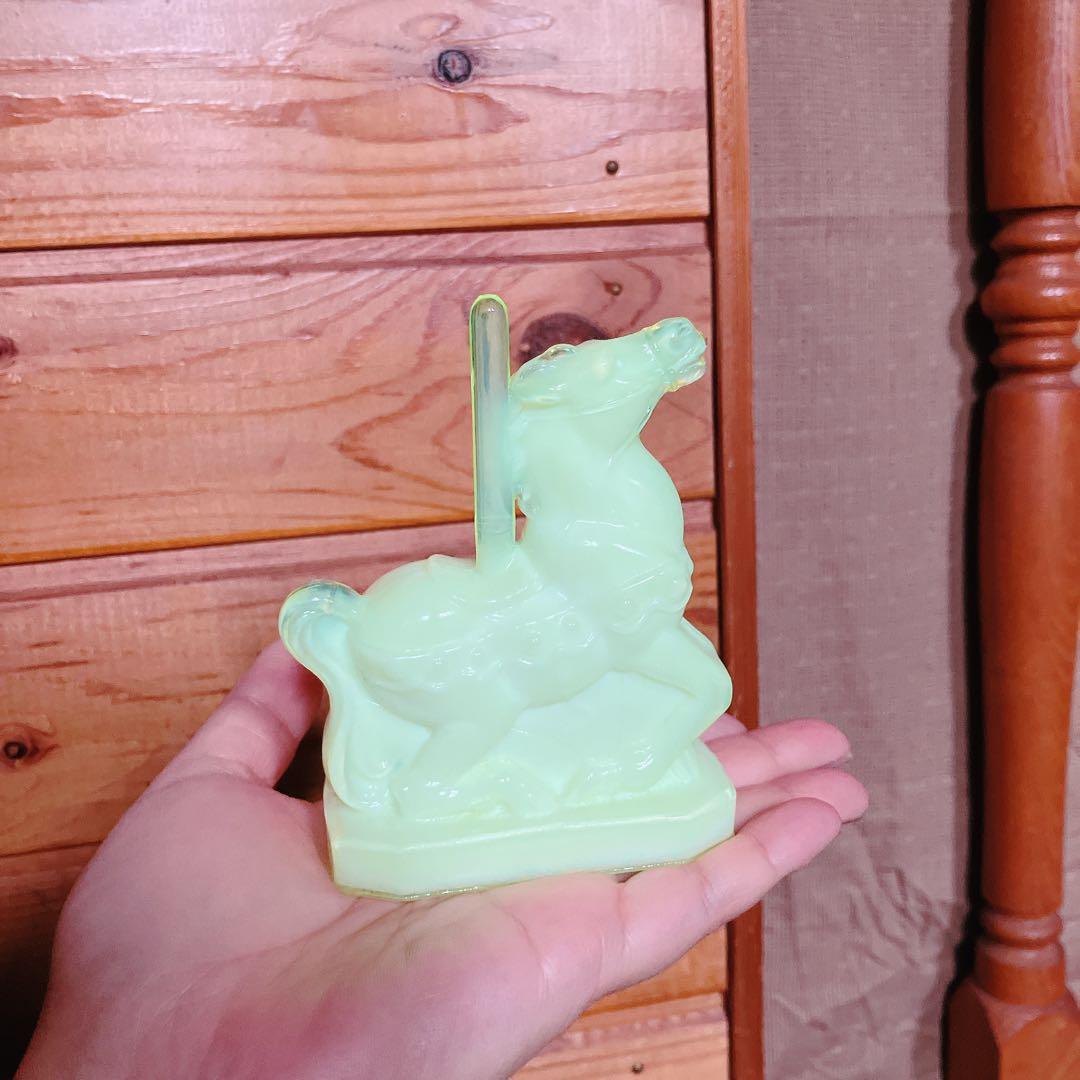 ウランガラス Boyd ボイド社 オブジェ 置物 木馬 馬 メリーゴー