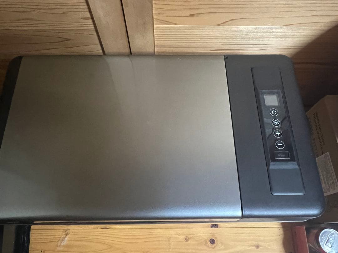 ポータブル車載冷蔵庫・冷凍庫　12V/24V AC100V