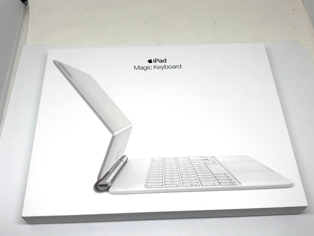 美品！Apple iPad 11インチ MJQJ3J/A ホワイト キーボード 中古】11インチ iPad Pro 第3／2／1世代用 Magic Keyboard 日本語