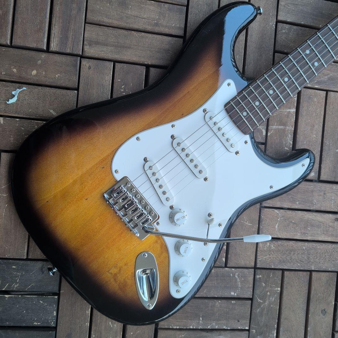 Squier by FENDER ストラトキャスター　状態良し！