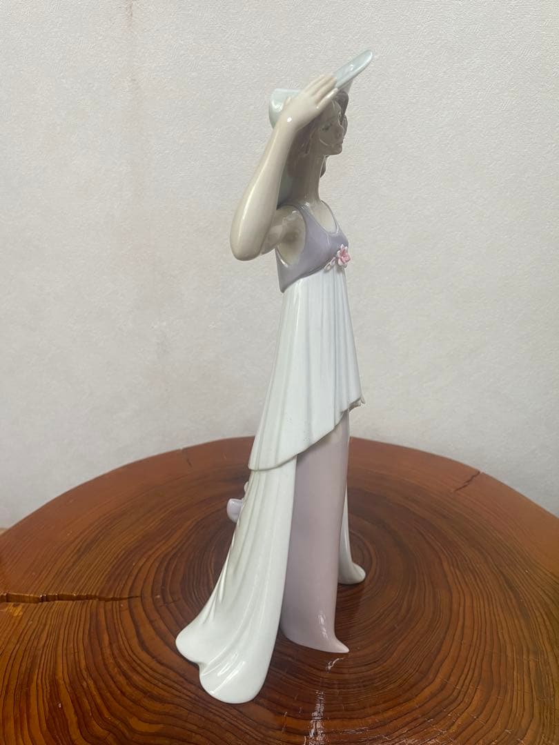 値下げ リヤドロ 陶器 貴婦人