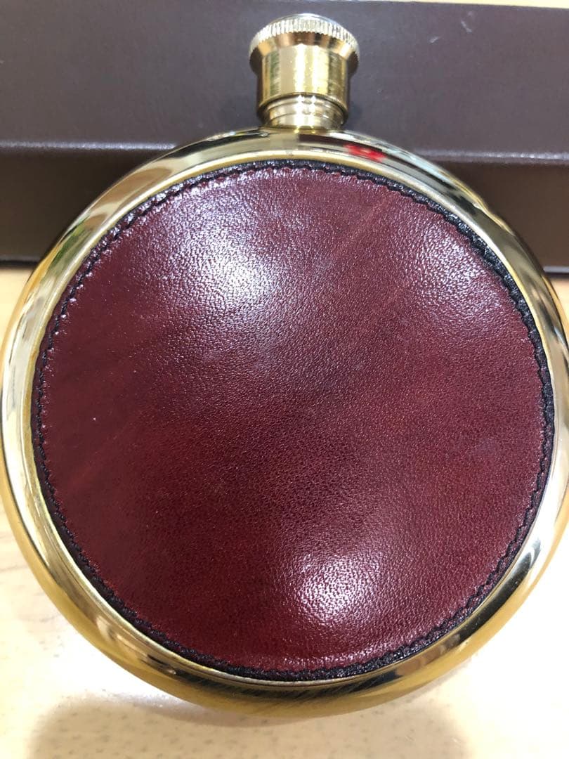 容器のみアイグナー ヴィンテージ携帯用洋酒ボトル 直径 10㎝ 部分的に本革