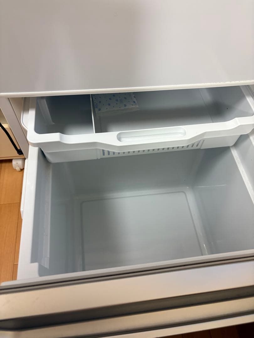 【美品】送料無料 ハイセンス3ドア冷凍冷蔵庫 HR-D2801W 2021年製