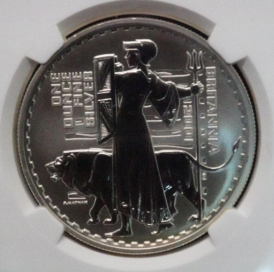 2001年 ブリタニアとライオン 1オンス 2ポンド 銀貨