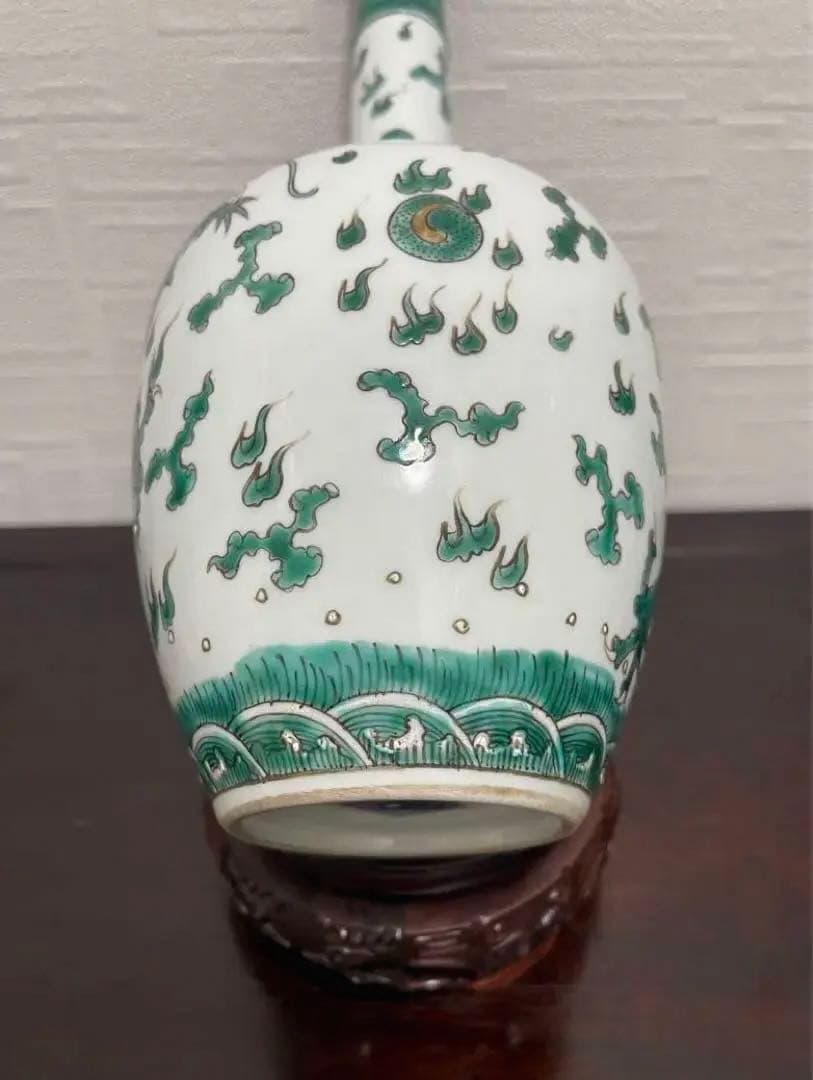 中国 大清乾隆年製 緑竜紋 長頸瓶。