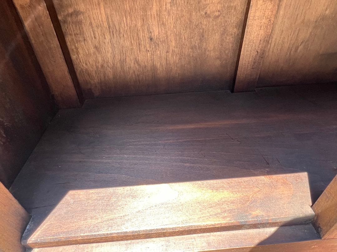 手描きの紋章付き木製タンスピールモーベル アルテサニア 作ったで