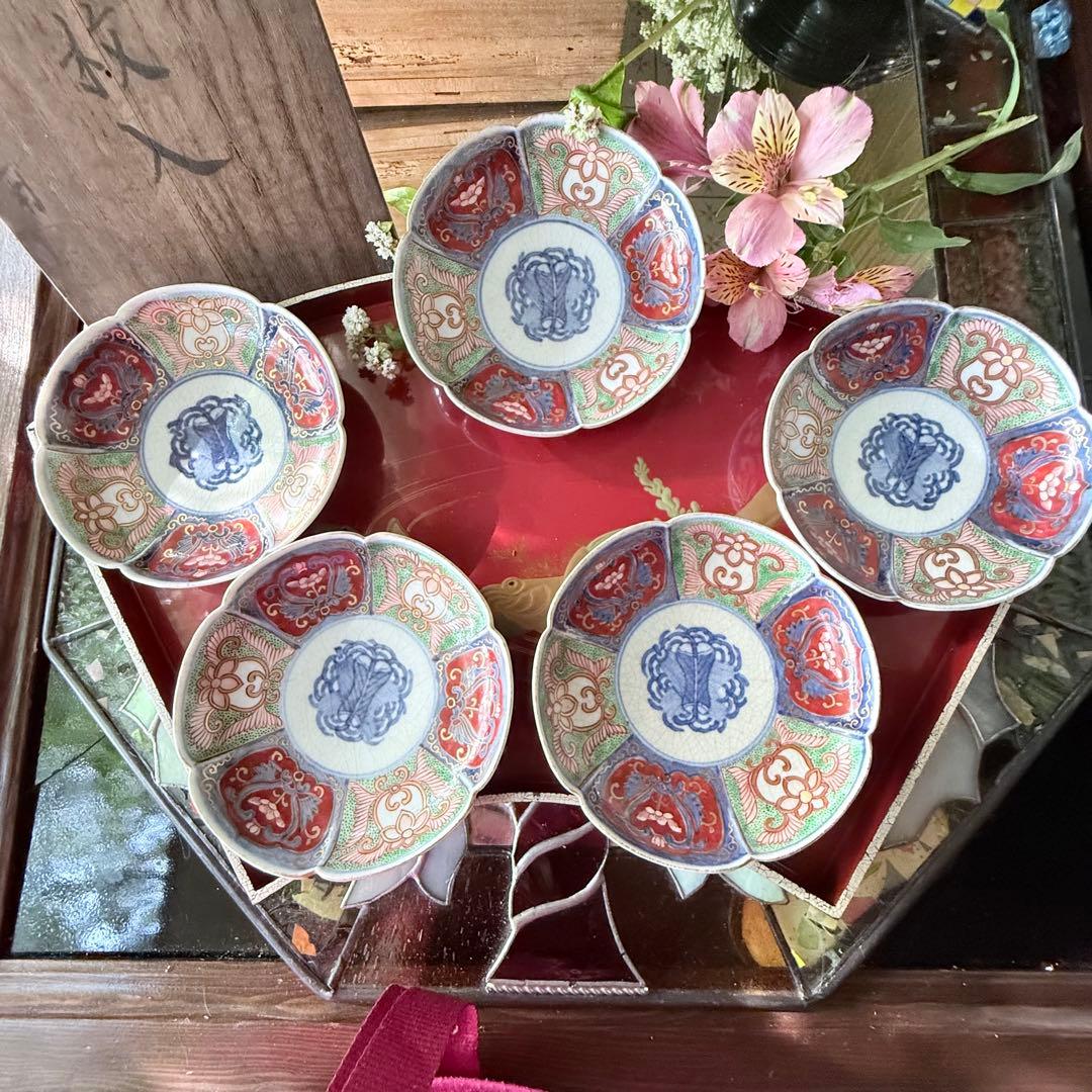 2208様感謝‼️明治27年‼️超絶伊万里錦手　軍配❌瓔珞文　輪花縁小皿5客高橋氏