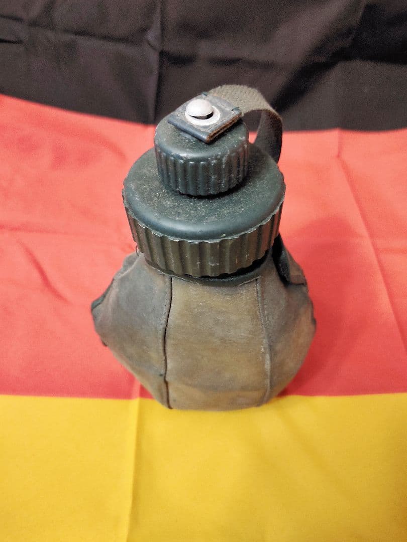 ビンテージ 西ドイツ軍 BGS 国境警備隊 水筒 BGS刻印 キャンティーン Yahoo!オークション -「西ドイツ国境警備隊」の落札相場・落札価格