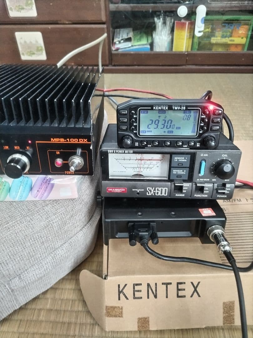 アマチュア無線機KENTEX TMV-28 & MPB-100DX