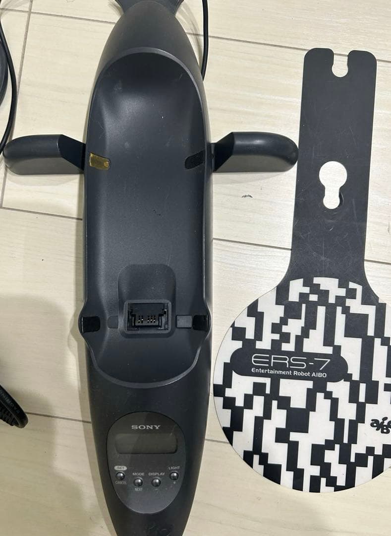 ジャンク品】Sony AIBO ERS-7ホワイト 充電器付き - メルカリ