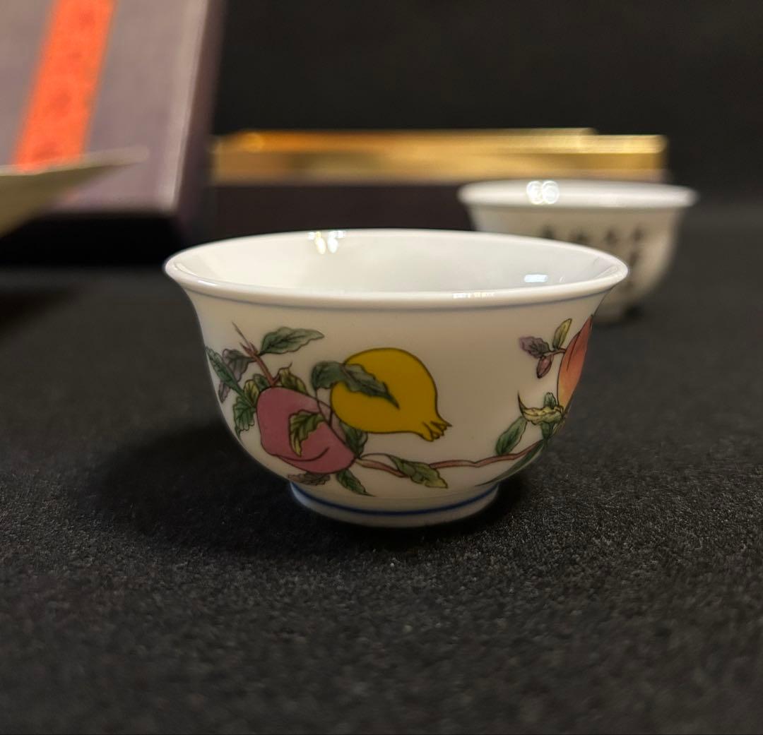 ○ 国立故宮博物院 三多盃 複製品 桃 故宮 清 美術 磁器 茶器