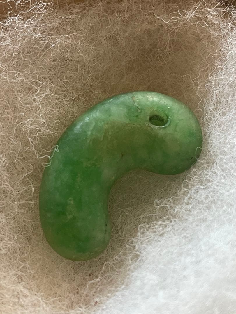 高品質 縄文〜弥生時代 糸魚川翡翠勾玉 翡翠系（琅玕）勾玉 出土品