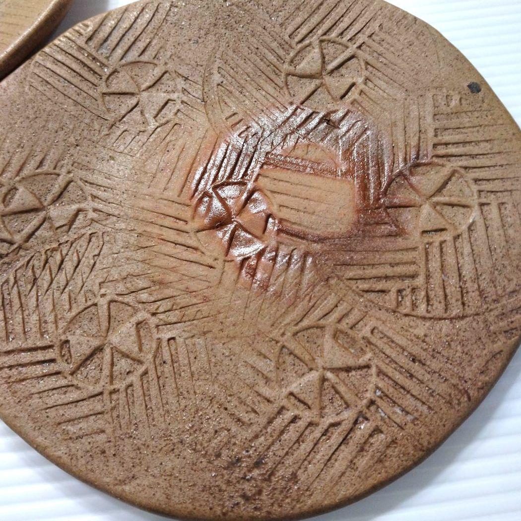 備前焼 陶芸家 岡田輝 たたき皿 中皿 プレート 緋襷 作家物 直径18,5cm