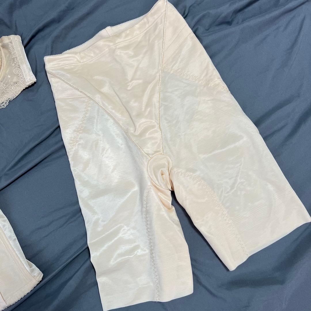 FOUR SIS & CO.ブライダルインナーセット