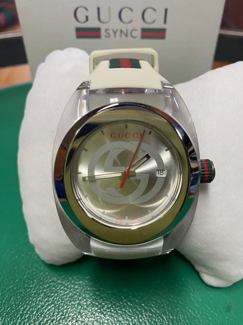 グッチ 腕時計 SYNCインターロッキングG シェリーライン 白色　ユニセックス