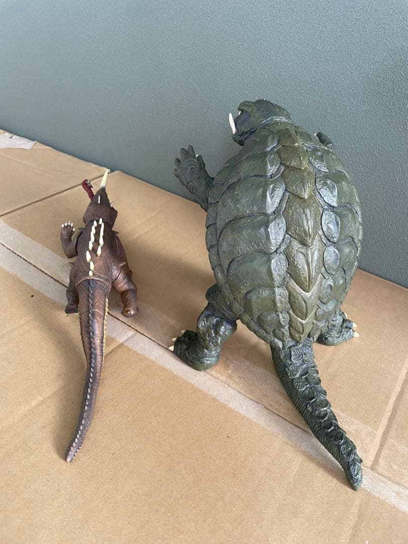 ガメラ1995レキンキャストキット完成品とユージン大映特撮シリーズバルゴン他3体