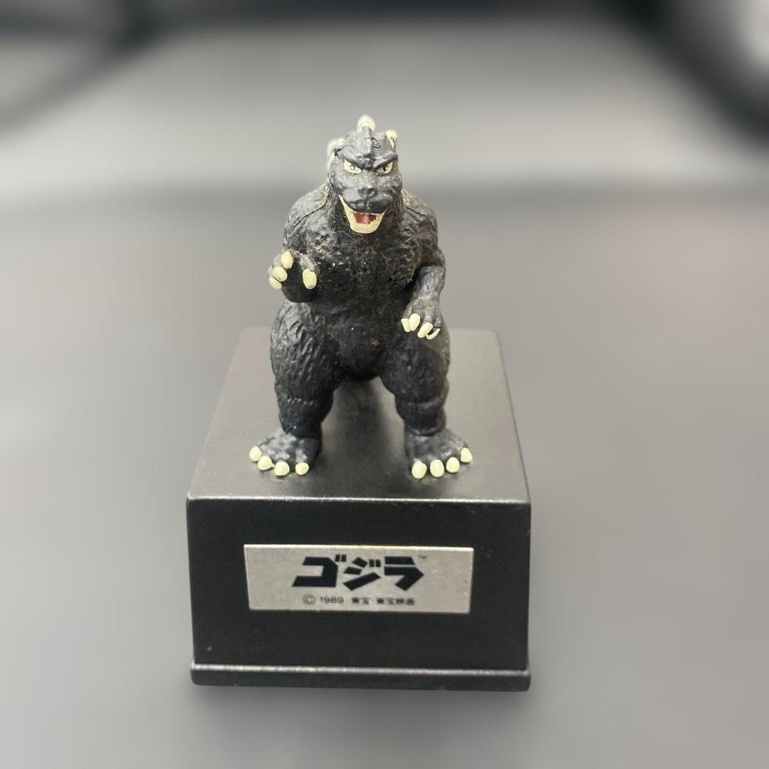 ✴️即購入不可コメント必須 1989年 ゴジラ フィギュア 台座付き