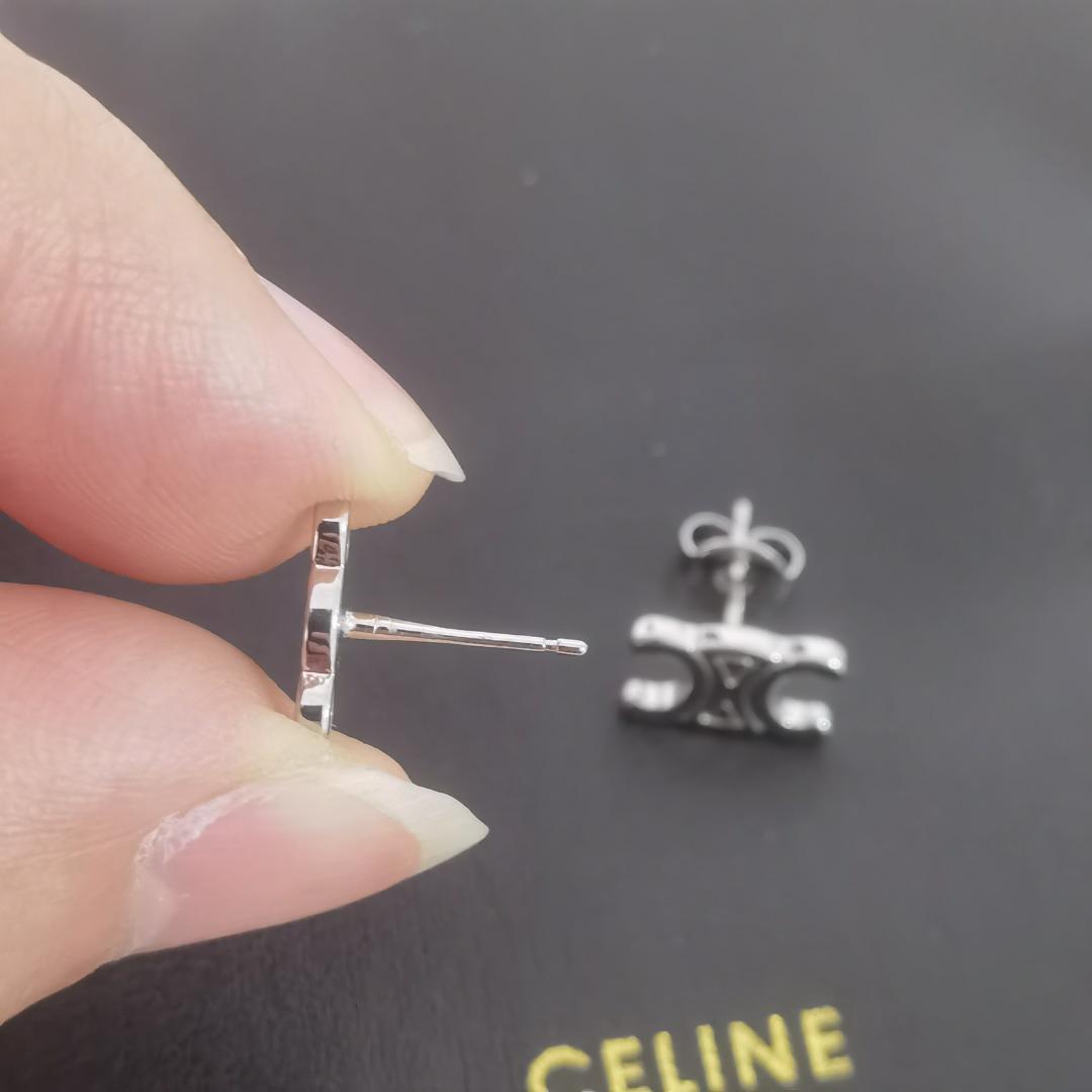 Celine セリーヌ トリオンフ スタッズ ピアス - メルカリ