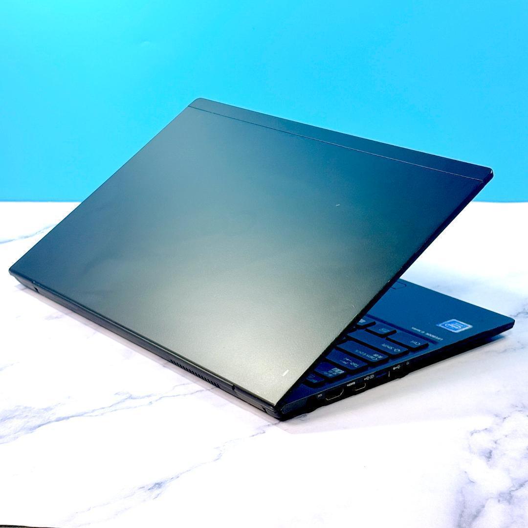 超薄型軽量☆メモリ8GB・SSDで快速☆指紋認証☆Win11☆ノートパソコン