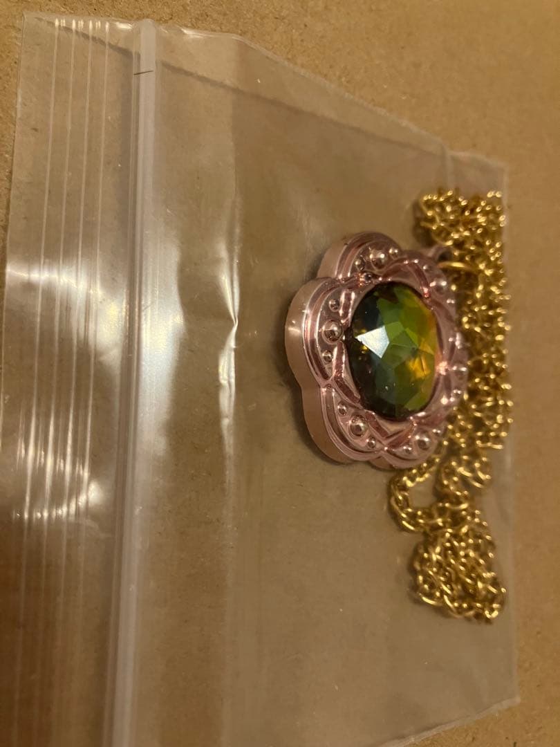 セボンスター　フラワー　レア　ラッキー宝石　ネックレス　おもちゃ　レインボー宝石